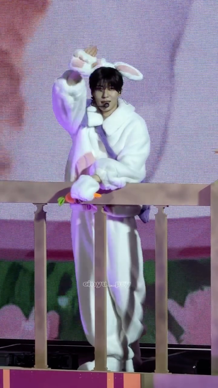 Cheat code🐰your heart💜🥕
-
#NCTWISH #엔시티위시 #SION #시온 
#CheatCode 縮圖