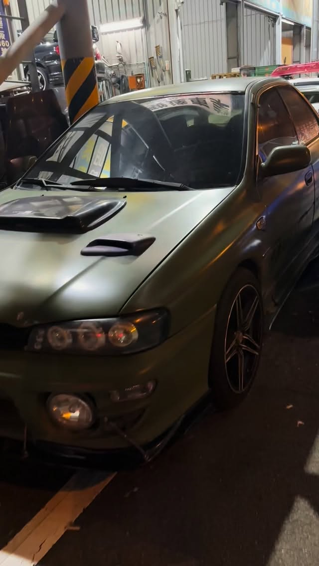 帥哥製造所🤣 

經典鯊魚維修專門店 

#駿達車業 #subaru #impreza #汽車維修 #改裝 縮圖