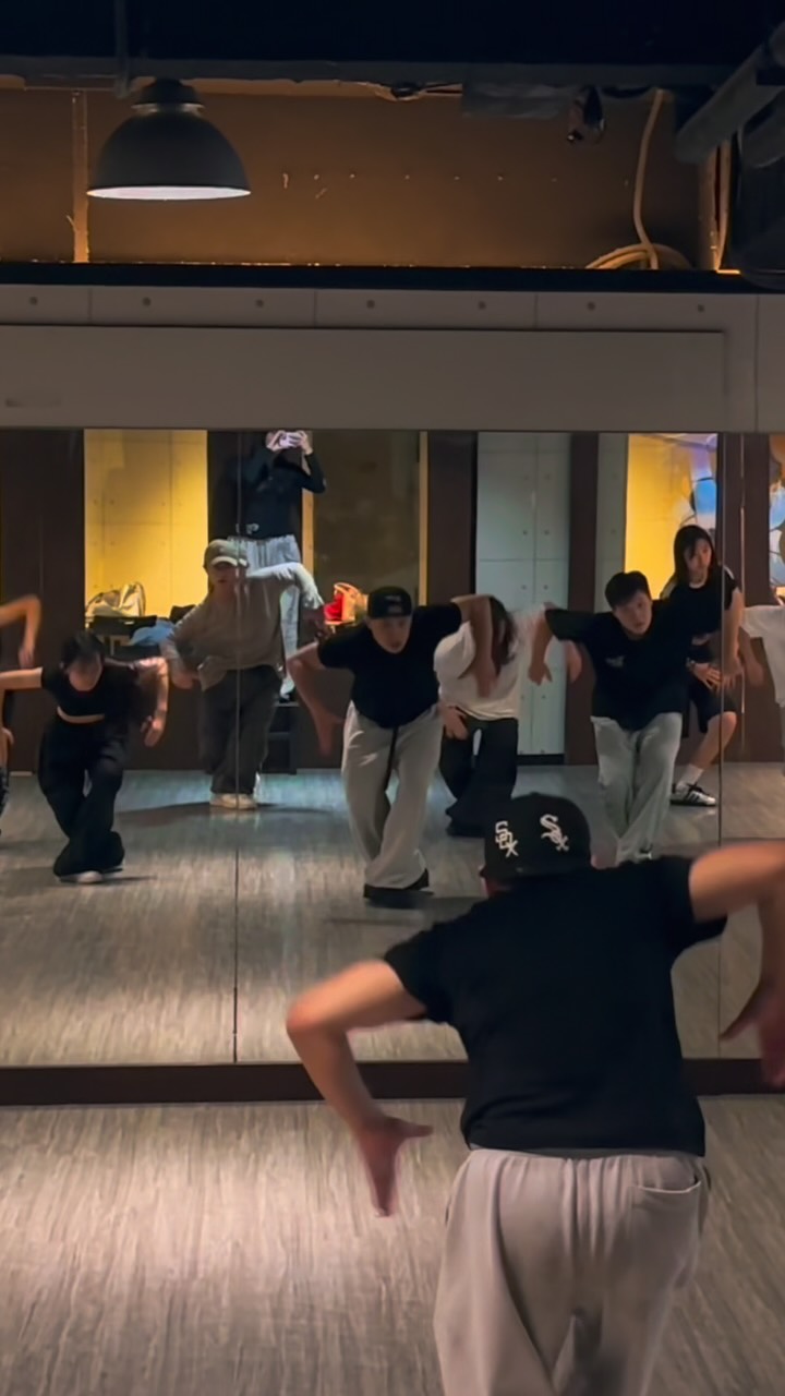 .
#20260911
You Got Me So Loca Loca💦🚬
Friday 20:10-21:10 Choreo
🧠: @pumpkin_lin_
🎵: LOCA LOCA - Palm Monkey,RUSSI
🏠: @tc_dance_academy 縮圖