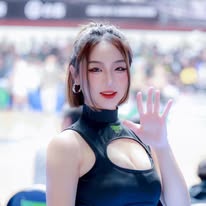 小賀𝐇𝐄𝐗Ⓤ𝐀𝐍🦩 Instagram 創作者頭像