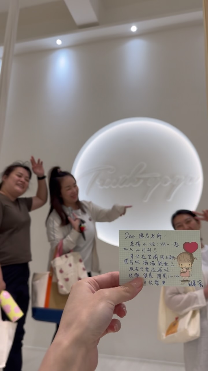 謝謝大家讓我吃滿10個蛋糕
許滿30個願望
🩵🧡💚🩷💛💜
自己在五年前許的願望也完成了
好棒💕 縮圖