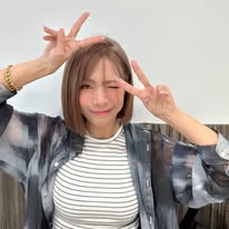 Vivi💙薇 Instagram 創作者頭像