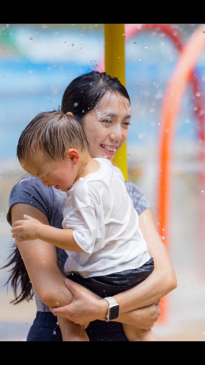 💦夏天玩水去林口!
文化廣場水樂園 8/22 全新開放,
新增海月水母瀑布、翻轉水桶、
彩虹隧道水瀑等五大設施,
小朋友可以盡情放電,
大人亦可以一齊消暑,
趁住假日帶埋一家大小去玩水啦!
🐳噴水時間:10:00–12:00、14:00–18:00(每逢整點噴水15分鐘、停15分鐘循環)
📍地址:林口文化三路、忠孝路口(台塑加油站旁)
#林口景點 #親子景點 #玩水公園 縮圖