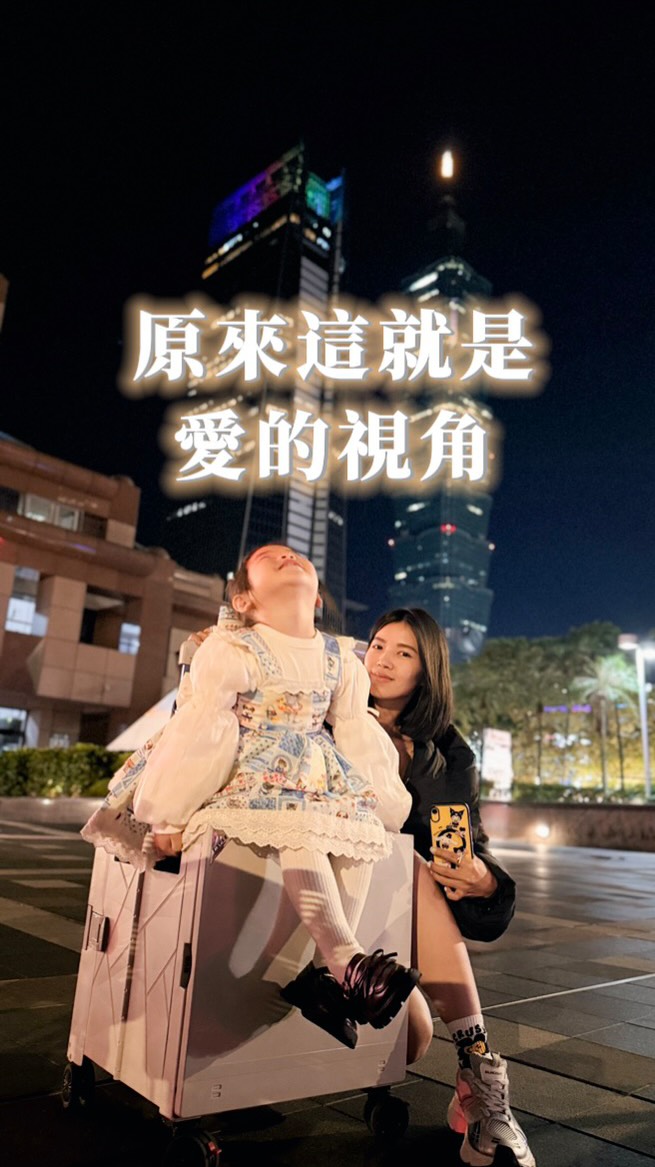 我最想收藏是幫我拍下照片的他🤍
原來，孩子的愛都藏在這些不起眼的小動作裡🥰 縮圖