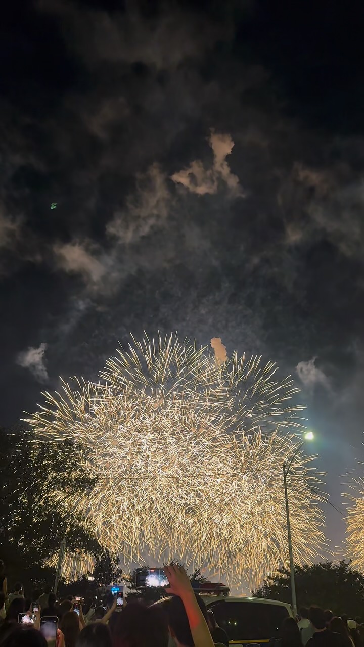 一切安排的剛好|我們遇到 又有一個好位置🎆🌉🧞♂️🧚🏻♂️
2026首爾國際煙火節🇰🇷#首爾 #seoul 縮圖