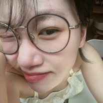 Wiggle🦕🐰ིྀ 巨顏童乳（不要看反） Instagram 創作者頭像