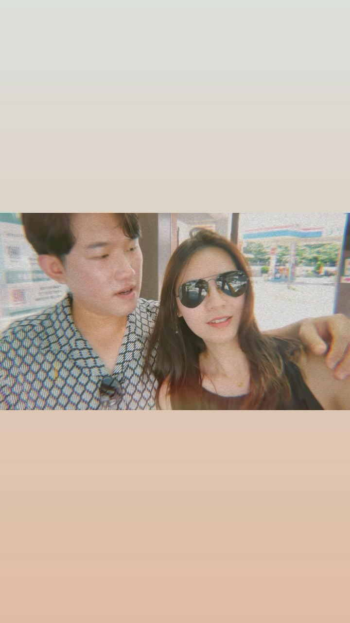 「長途漫漫,期待我們無數個春夏秋冬」💓
享受當下,我愛你❤️ 縮圖