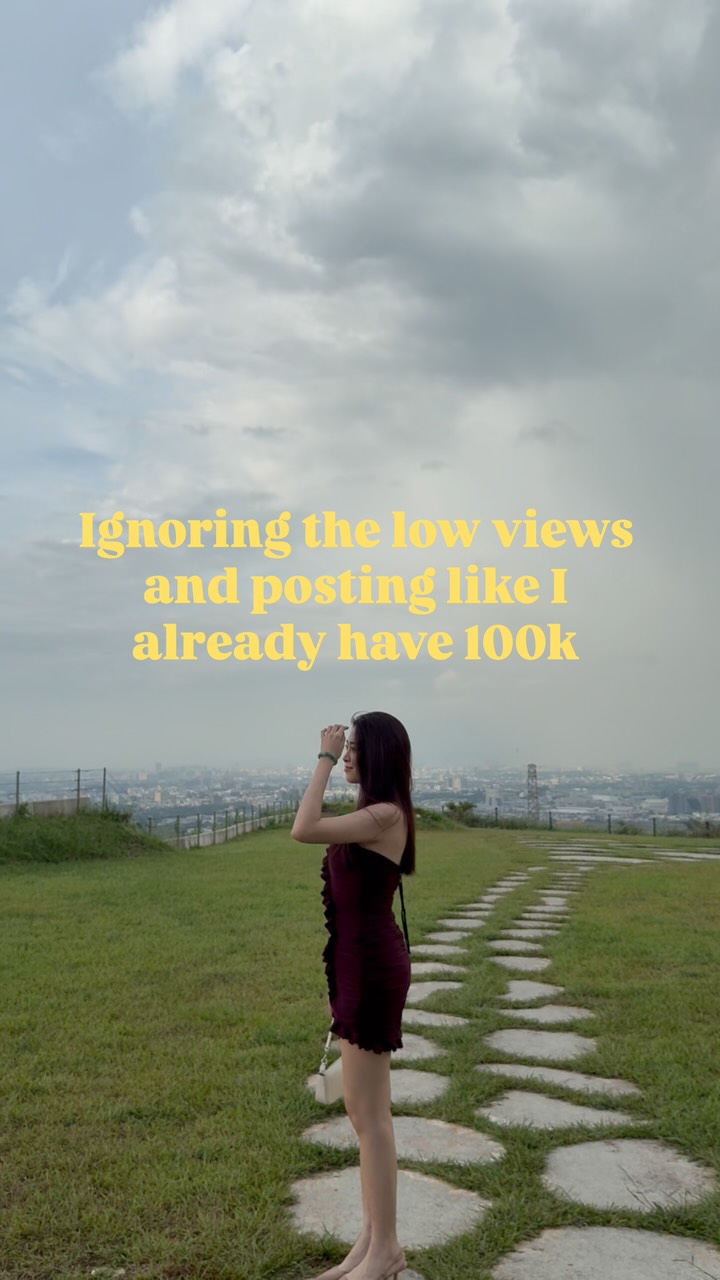 2026 下半年度的我
最喜歡自己在家煮飯
但⋯依舊不喜歡洗碗
可以1週不出門,3天不洗頭
也可以1天跑3個地方喝咖啡
每天要看15頁書
以及前陣子剛開始、卻偶爾缺席的感謝日記
才發現自己忽略了好多值得感謝的人跟事
家裡有一隻準備滿3歲的小犬包
牠比我還享受在新家的日子
目前覺得世界上最浪漫的話是:「吃飽再說、睡醒再做」
還不確定之後人生要往哪走👣
但至少可以確定接下來還是會踏踏實實的過好每一天
#intro #chicstyle #streetstyle #styleinspo
#womensupportingwomen 縮圖