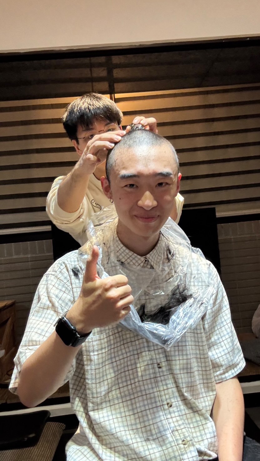 #vlogdedan：年末冬至暨剃頭派對！

謝謝我的朋友們，謝謝大家，我愛你們！ 縮圖