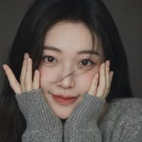 艾莉 ♡ 高雄美食｜景點｜好物分享 Instagram 創作者頭像
