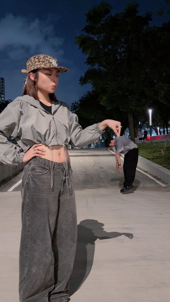 主打一個反差感 縮圖