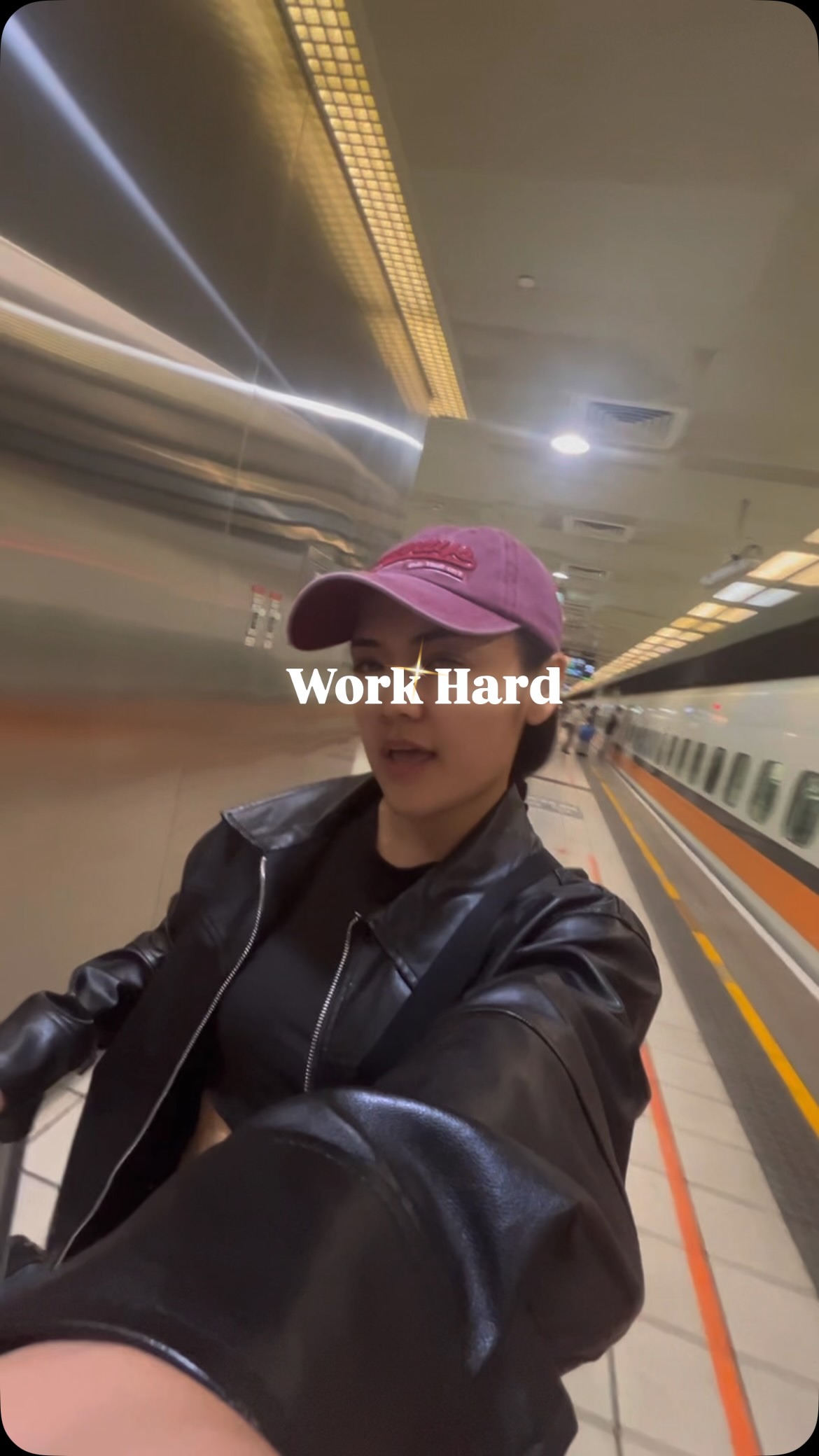 #workhard #出差 #原住民
誰也是一樣? 常常坐高鐵來回🔁 縮圖
