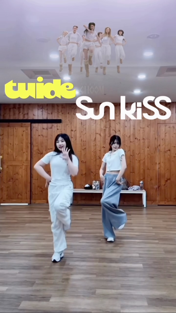TUIDE ‘SUN KISS’
第一次用這效果 也太害羞了吧😳🫣
@tuide_abd
#TUIDE #sunkiss #kpopdancecover #dancebreak #dancelife 縮圖