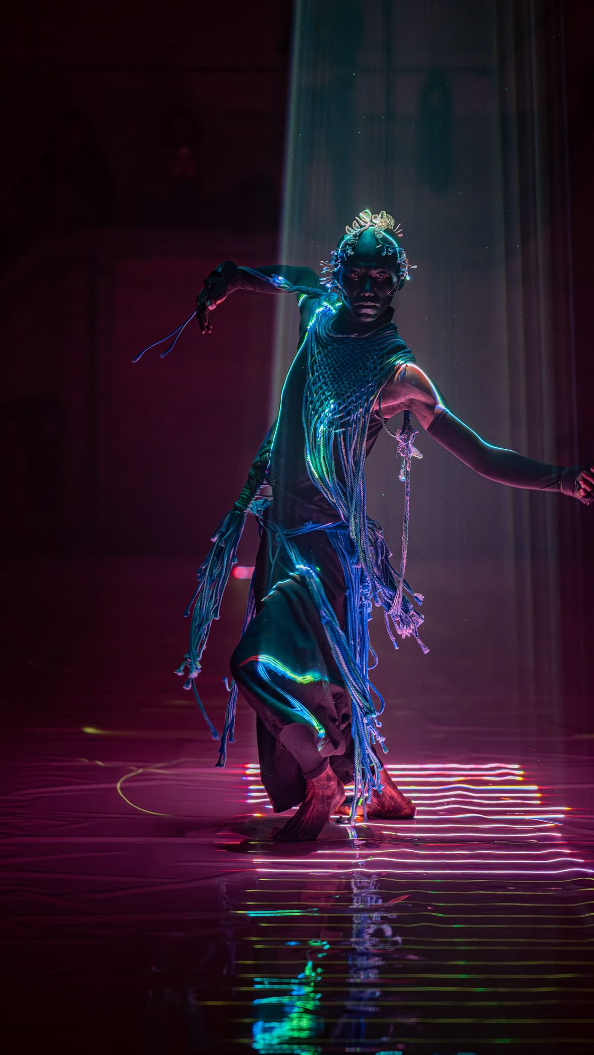 A performance created during my solo exhibition at Monopol Berlin with Taiwanese performance artist Ty Chen and InTW Dance Theatre.
A coexistence of body, space, light, and sound.
Berlin, April 2026. Spring had arrived, but the air was still cold.
在四月柏林的個展,我邀請了台灣的表演藝術家陳帟睿 Ty Chen、InTW 舞影工作室,因應 Monopol Berlin 場地的條件,和我的空間光線裝置共存,共構。這是一個誕生在2026年四月要開始變暖了但還是蠻冷的柏林的表演。
.
.
圭靈
Silicon Anima
.
Ancient people used the Gui to observe the heavens;
today we use silicon to seek the Way.
One questioned the cosmos.
The other questions AI.
I take the role of a mythological creature — a silent witness across ages,
watching priests dance, and watching code give rise to new worlds.
Between 0 and 1,
I still see Yin and Yang.
古人以圭觀天,今人以硅問道。
一個向天地提問,一個向 AI 提問。
我扮演一位從古至今的旁觀神獸,見祭司起舞,也見代碼生成萬物。
在 0 與 1 之間,依然看見陰陽。
.
.
.
Performer: Ty Chen 陳帟睿 @zionsdoor , InTW 舞影工作室 @intwstudio , @hsieh.h.ting
Costume Design: Paz Huang @paz__8
Headpiece Design: @____led_
Sound artist: Han Cheng-Yeh 韓承燁 @han_cheng_yeh
Techical support: Jose Alarcon @joseealarcon , Amin Shahsavar @lit.amin , Marin Borini @ailaviu
Laser technique: @laseranimationsollinger
Venue: Monopol Berlin @monopolberlin
Curated by Jose Alarcon @joseealarcon
Filmed and edited by Stefano Canavese @stefano.canavese
Photo credit to 高若有 @yoyokao
Exhibition assistant: 秦蓋雙 @auroracles_
Executive Producer: Wang Chun-Chi 王俊琪 @wang_chun_chi
Produced by KC Chen陳冠錡 @k.c__________
#touchdesigner #lightinstallation #artperformance #laserart #sitespecificart 縮圖