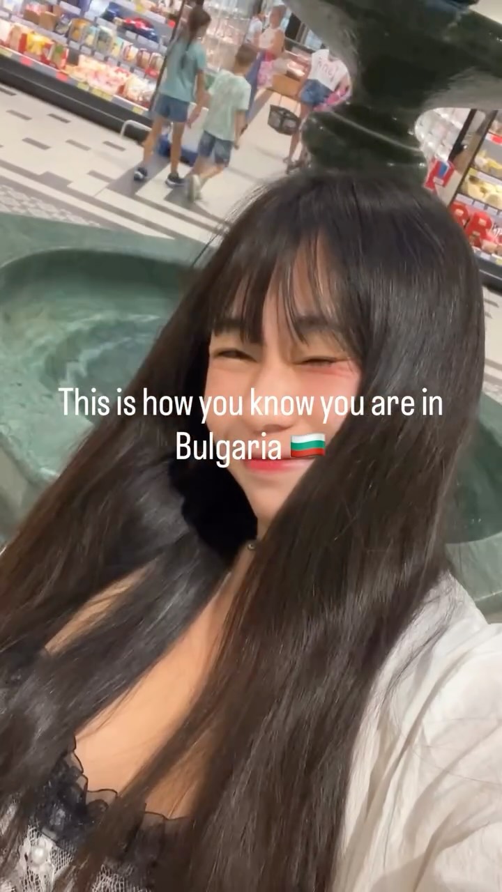 One thing I noticed in Bulgaria is that yogurt is literally everywhere 🇧🇬
Supermarkets have entire sections filled with different kinds of kiselo mlyako ,Bulgarian yogurt.
It’s not just a popular food here. Yogurt has been part of Bulgarian food culture for generations, and Bulgaria is especially famous for the bacteria Lactobacillus bulgaricus, which is traditionally associated with Bulgarian yogurt fermentation.
That’s also why the yogurt here often tastes more naturally sour and less sweet than what many travelers are used to.
It’s such a simple everyday food, but it carries a surprisingly big part of Bulgarian identity and food history. 縮圖