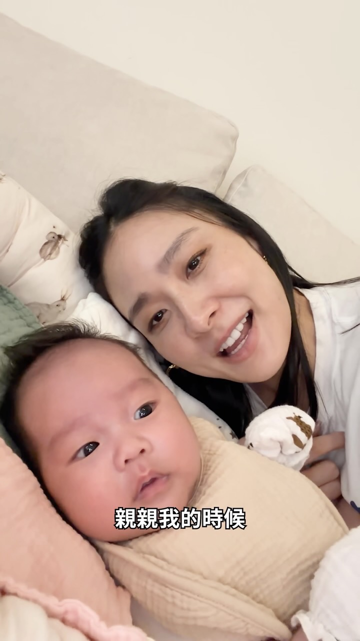 We survived! 這一天終於來啦~~~🎉
真的很謝謝 Kevin跟嚕逼一路上的細心協助
幫我們找到最適合的幫傭👍🏽
從一開始的諮詢 到視訊面試的整個過程
都能感受到他們的專業
特別是在視訊時 站在我們的角度幫忙提問、把關細節
每個環節都讓人超級放心😎
Hailey、阿比把拔馬麻接下來可以好好陪伴你們長大啦❤️ 縮圖