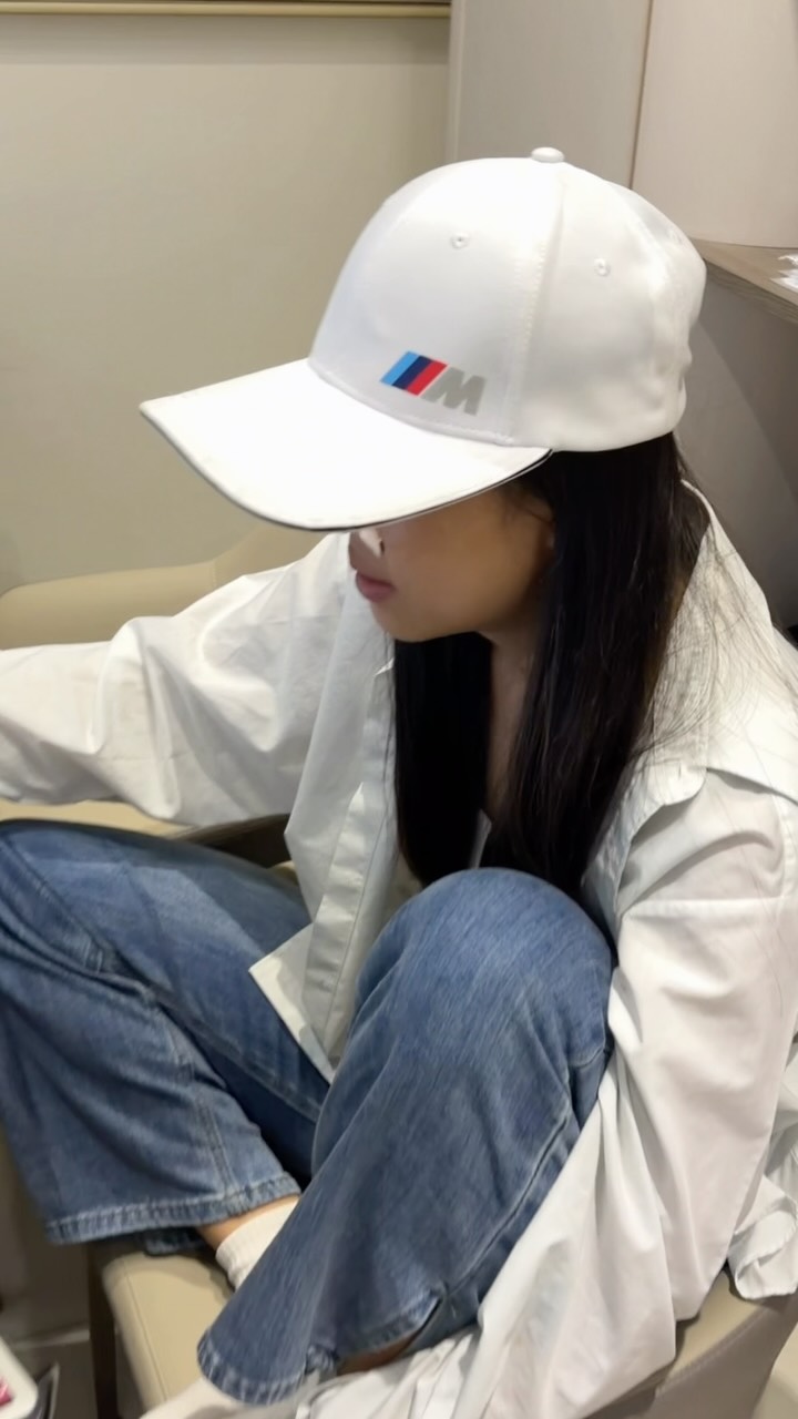 🫣🤍🖤 縮圖