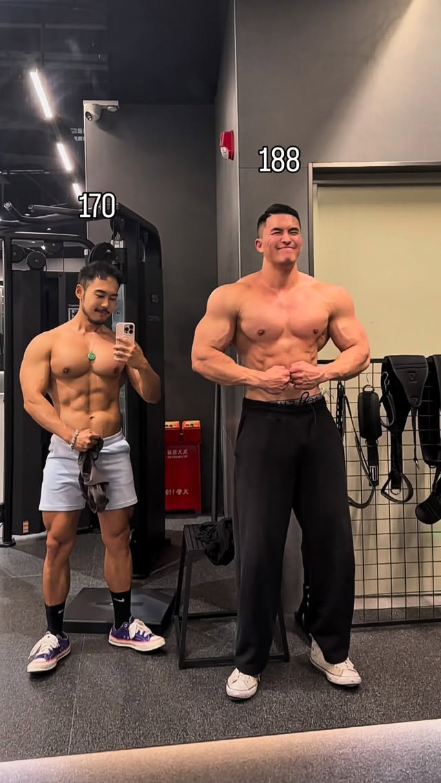 跟Pro练爆!!😛😛#abs #fitnessmotivation #chest #gymmotivation #getbig 縮圖