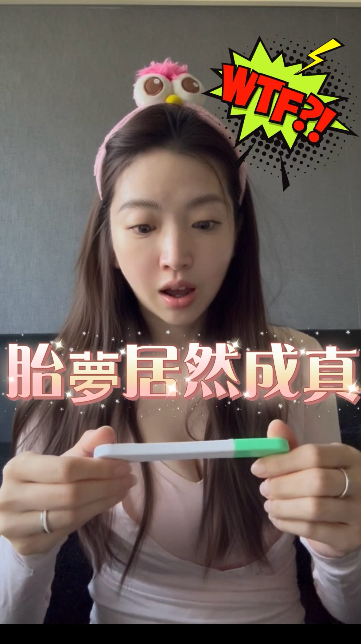 原來,我的胎夢是真的🥹
以前的我們
其實一直都不確定要不要擁有小孩
我們曾經聊過很多次
如果沒有小孩
我們會去哪裡旅行、過什麼樣的生活到老
如果有了孩子
我們的人生又會變成什麼樣子?
直到今年滑雪旅行回來後
我們一起做了決定
把小孩正式放進我們的人生規劃裡
很奇妙的是!
當我們不再糾結、不再猶豫
生活和心態都準備好了之後……
寶寶就自然來了🥹😭
那一刻,我真的相信!
有些相遇,會用自己的方式到來
寶寶還沒來就先示威,讓我又驚又喜
這讓我更期待有寶寶的未來
#懷孕日記 #pregnant #胎夢
#胎夢真的好神奇#你們也有過胎夢嗎 縮圖