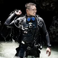 33海珊｜公路車｜情侶｜戶外運動｜潛水 Instagram 創作者頭像