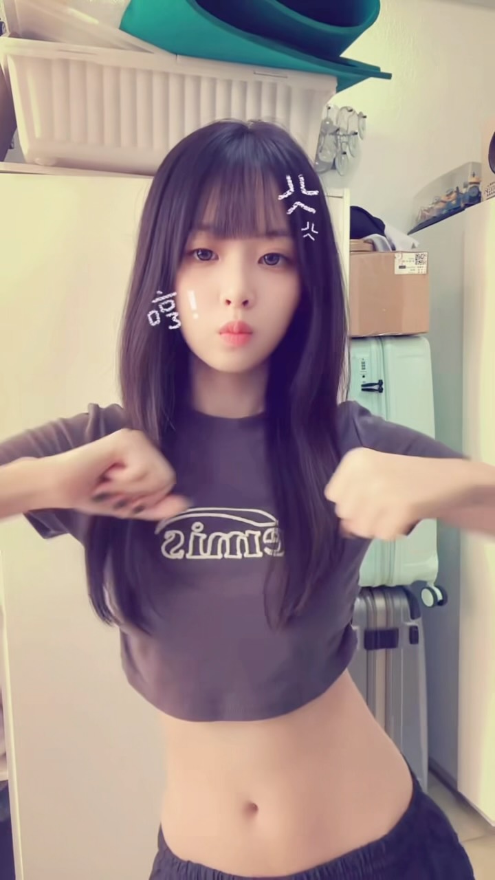 小蠻腰出場٩(๑>∀<๑)۶
(今天上下班也辛苦了)
-
#girl 縮圖