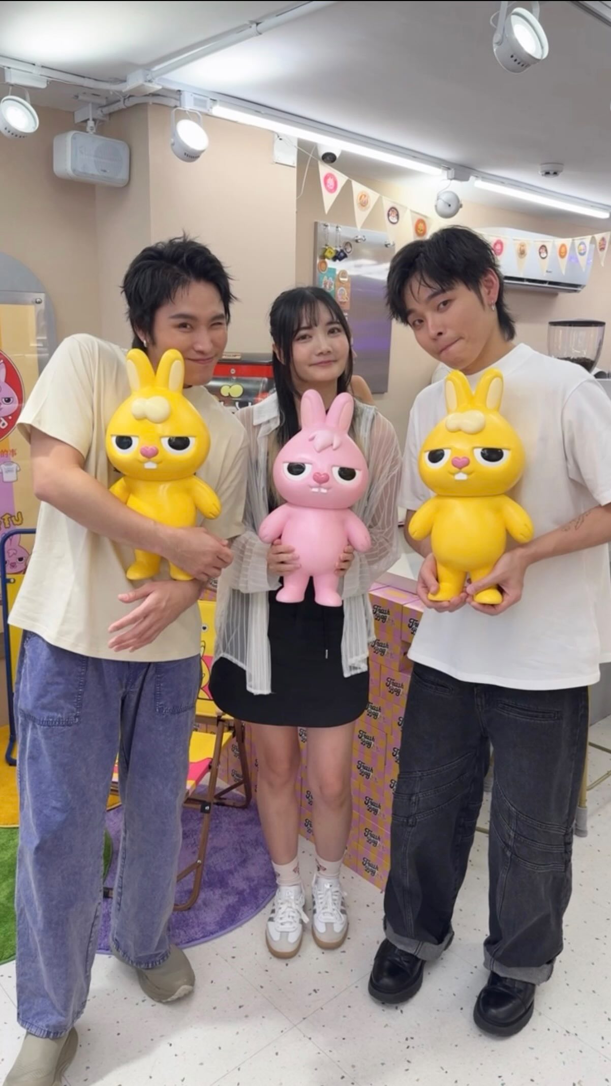 第一次同時搭訕兩個帥哥😳
-
PYTUTU概念館 @pytutu
7/5(日)開幕啦!🥳
在木星小宇宙 @jucafe_outerspace 🪐☕️
📍台北市中正區汀州路二段190號
營業時間:12:00-18:00 | 週一、四公休💤
現場超可愛少女心爆發的那種❣️
還有好吃的乳酪蛋糕😋
#木星小宇宙 #咖啡廳 縮圖