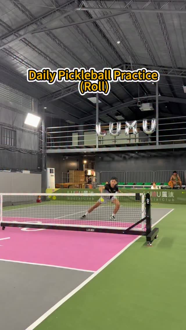 想要把對手壓制在底線🔥
這招學起來🫵
#匹克球 #pickleball #willychung #鍾振煒 #日常 縮圖