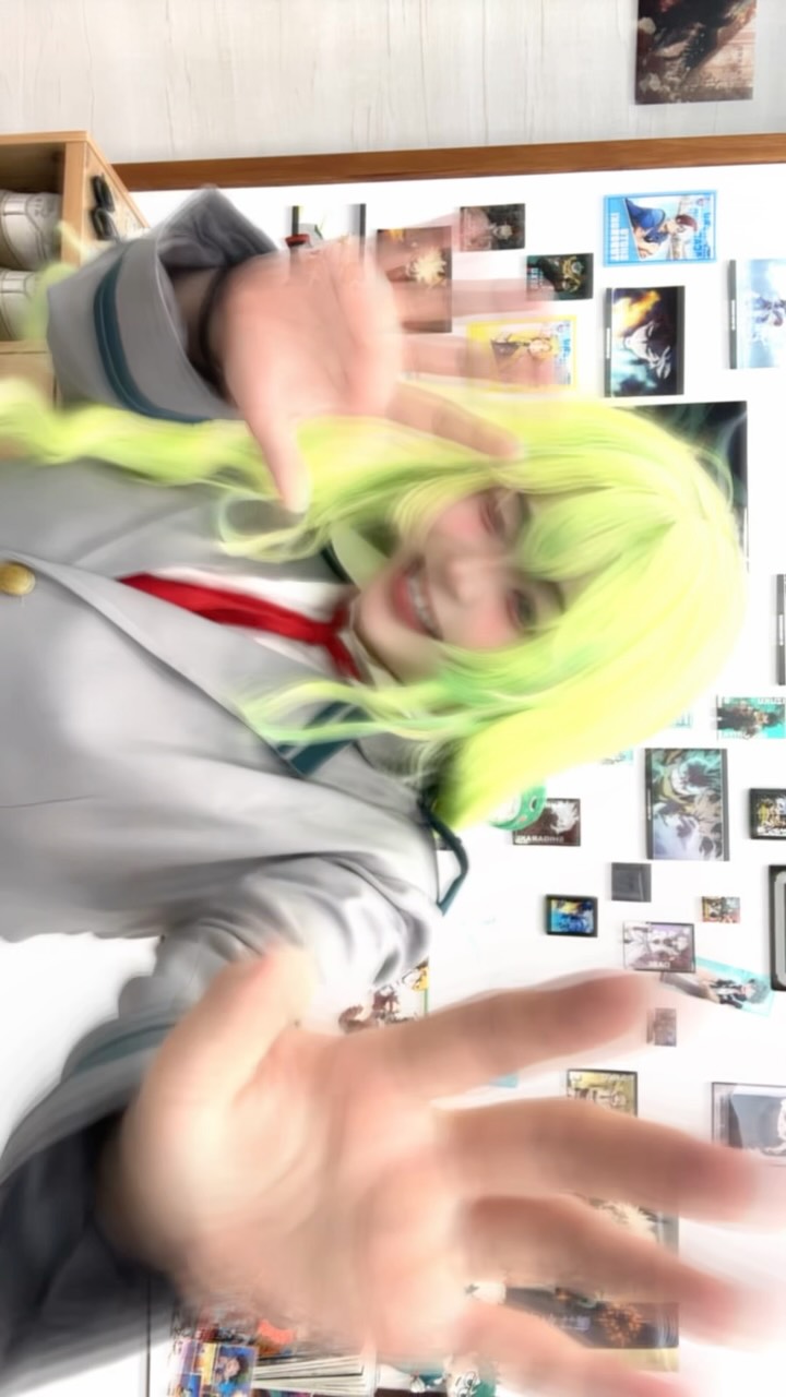 「青山同學!!光線夠了!!😭」
「額額額..嗨..我是葉隱..」
(不行不行太害羞了😭😭😭)
腦中小劇場❤️
#葉隱透 #葉隱透cos #我的英雄學院 縮圖