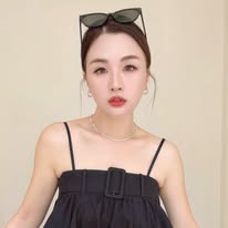 朵朵 ☁ 經營一家選品服飾店 Instagram 創作者頭像