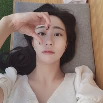 Dia I 디아 Instagram 創作者頭像