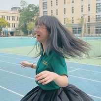 嘻魚｜藥學系日常&環遊東亞中！ Instagram 創作者頭像