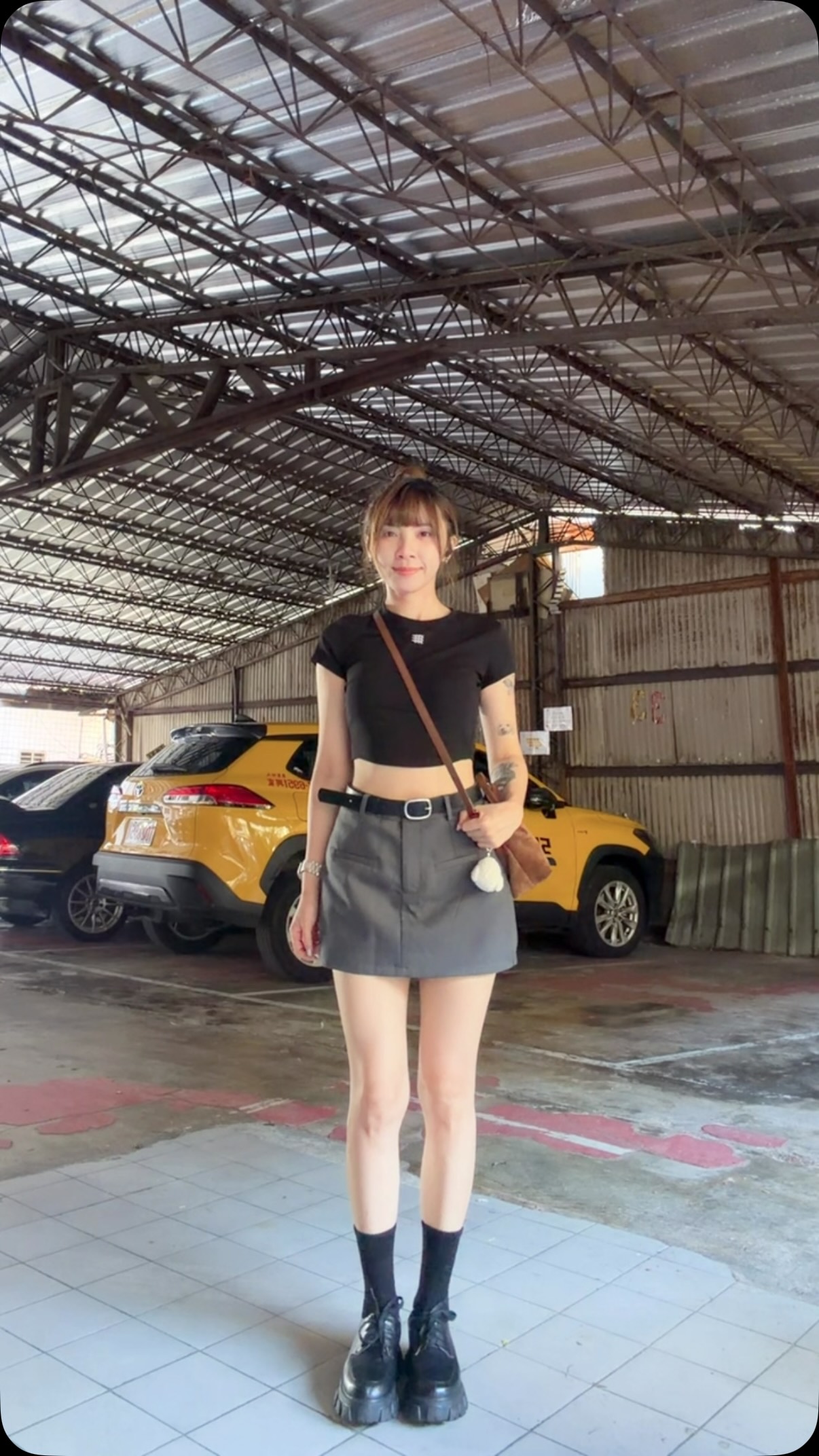 媽媽今天又唸我:40歲了,不要再穿得像小女生。
…可是穿得像阿姨我更不願意🙃
-
#40y女生這樣穿 #ootd #穿搭 #outfit 縮圖