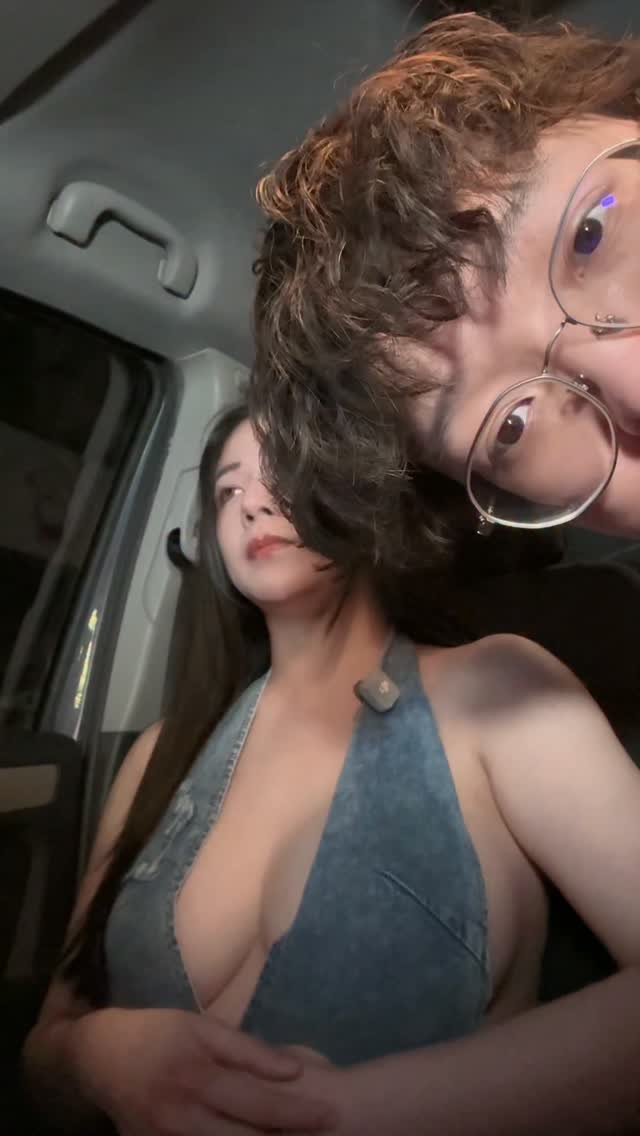 在車上下麵給你吃 縮圖