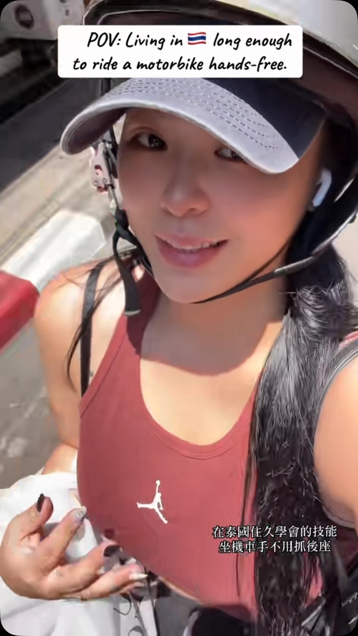 證明你在泰國住很久
就是坐摩托車的時候不抓後座 縮圖