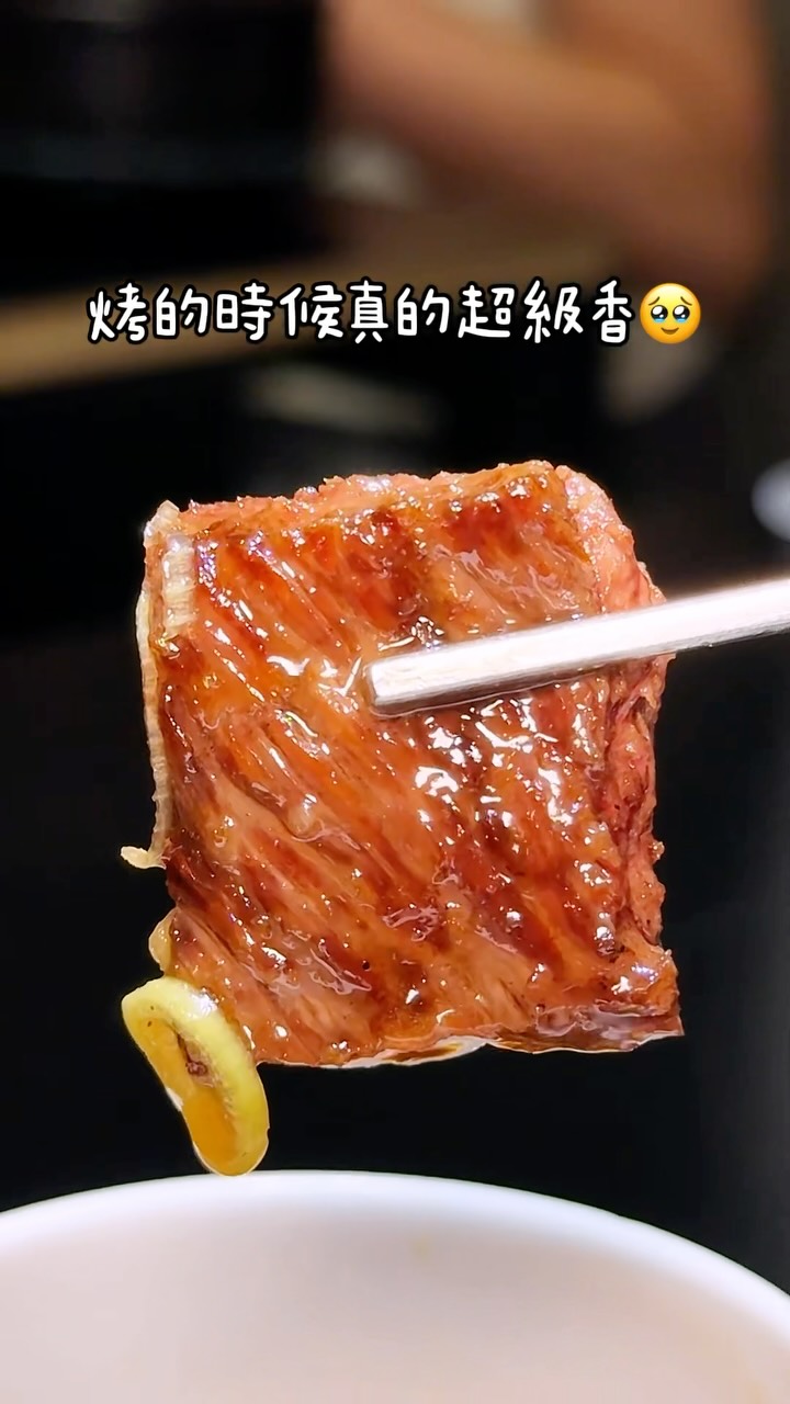 拜託你們去明洞一定要吃這間
超級好吃又超級便宜的韓牛🥹😭😭😭

店家資訊我放留言
不用謝謝我🙏

店名：烏大浦Black明洞店（Udaepo Black Myeongdong)
地址：48-3 Myeong-dong 1（il）-ga, Jung District，
Seoul
乙支路口站 5號出口，步行約4分鐘 縮圖