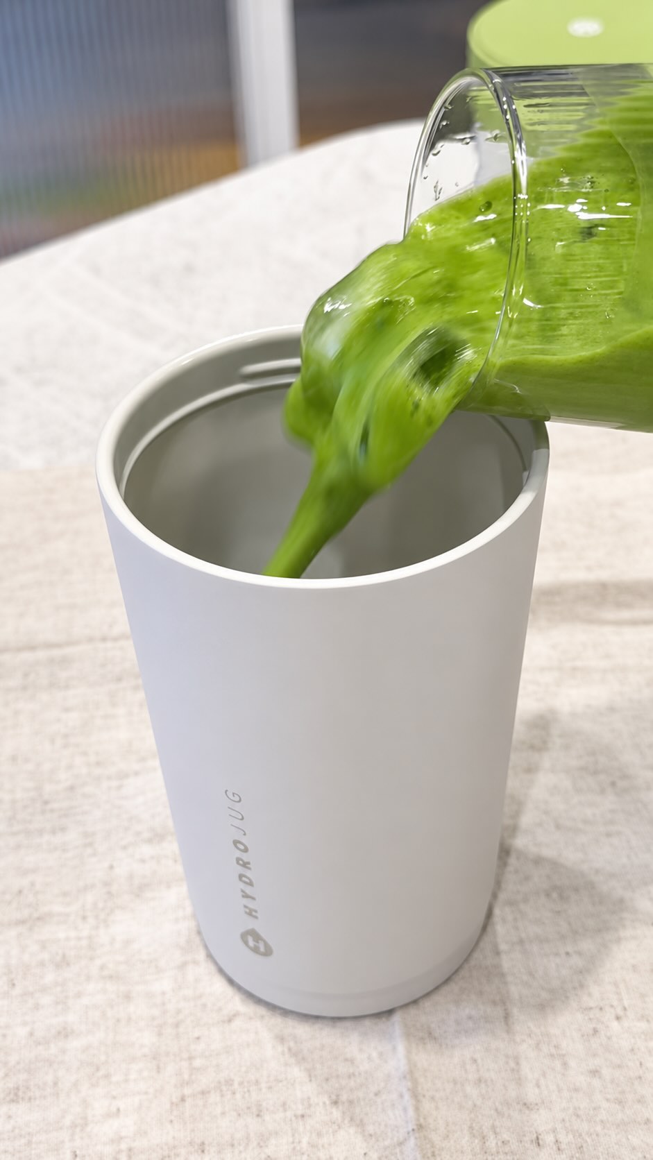 抹茶拿鐵比例
抹茶粉 6g
熱水 60ml
鮮奶 200ml
冰塊適量
Matcha Latte
6g matcha powder
60ml hot water
200ml milk
Ice, as needed
#matcha #hydrojug #matchalatte 縮圖