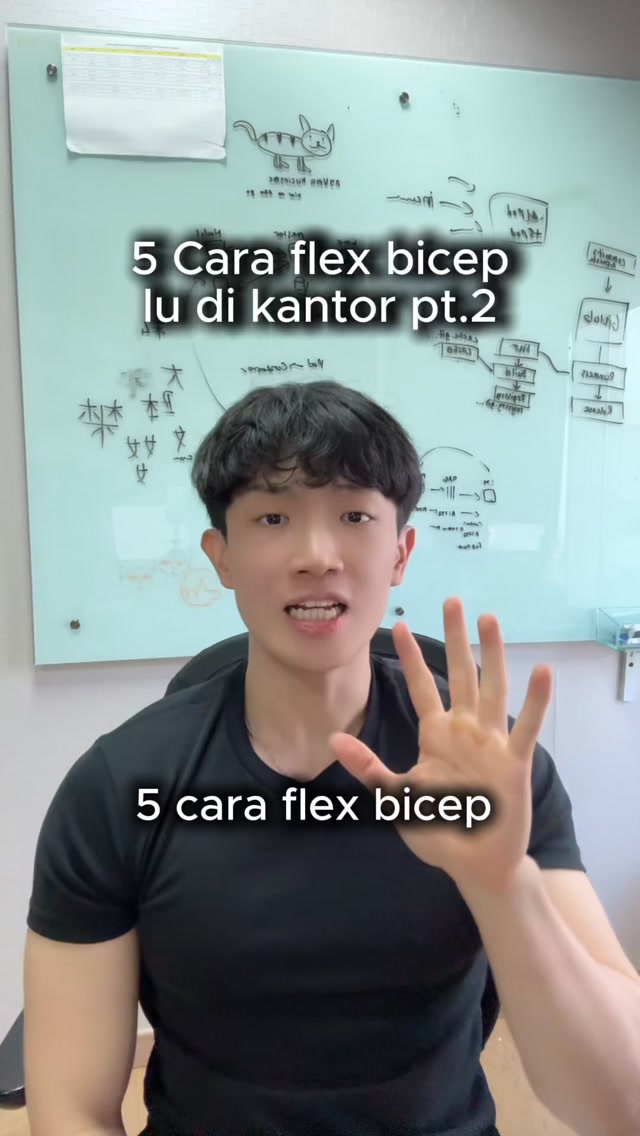 5 cara flex bicep lu di kantor pt2 
( scan makanan pake @nutrisi.ai )

#gymglowup #diet 縮圖
