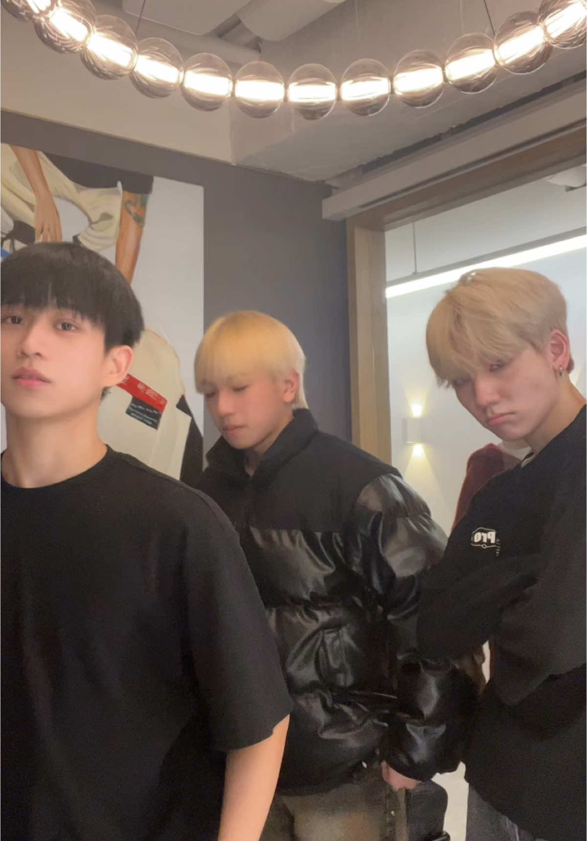 叮叮叮叮叮🛎️後面有怪人#fyp @阿歪 @Jahseh0321 縮圖