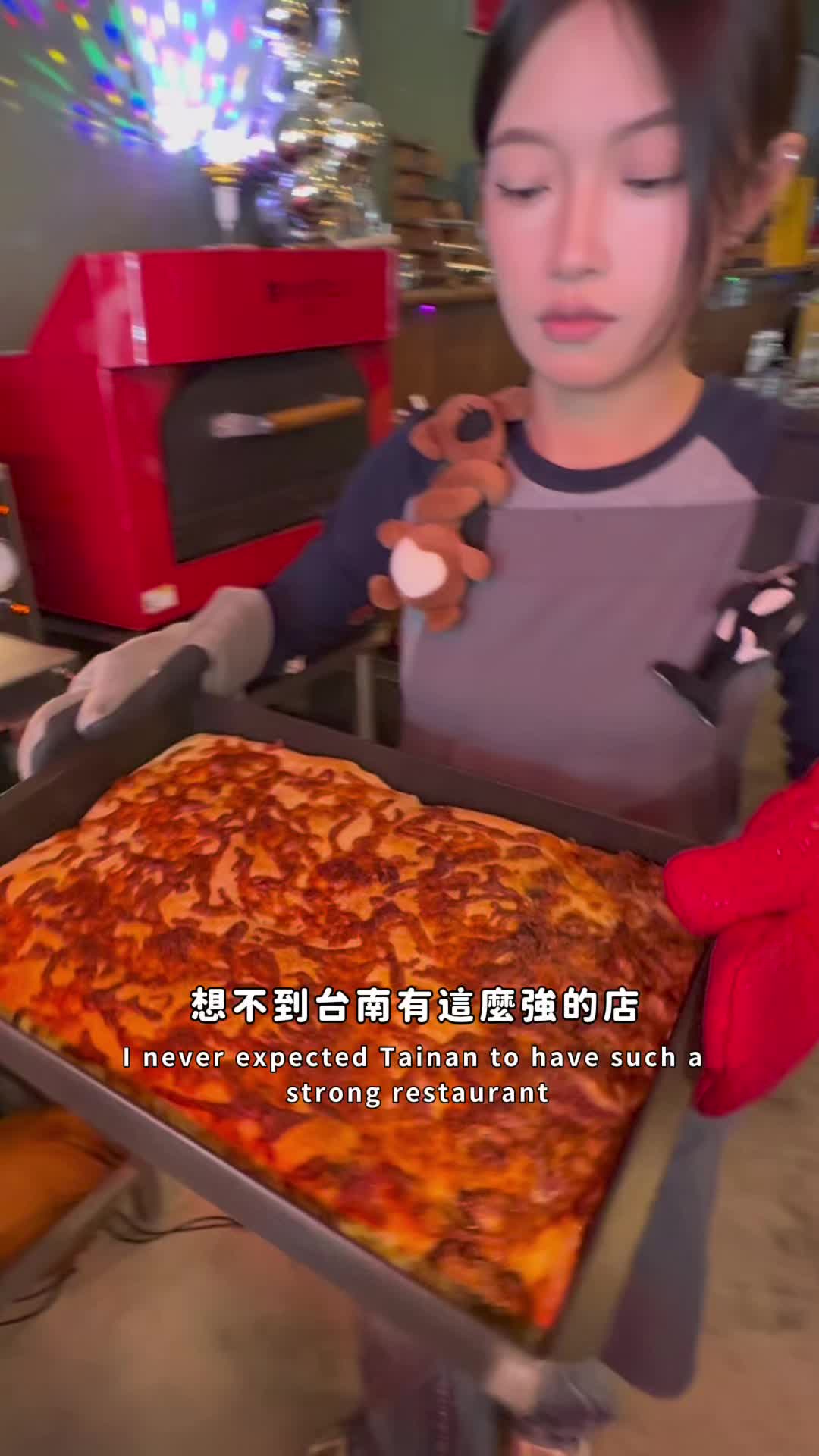民權路🍕台南第一間板前手工 Pizza 一早就吃得到現烤佛卡夏，好幸福🥹 早午餐豐盛有層次，雞腿烤得很好吃 九月試營運期間還招待美式咖啡☕️ 下午5點後開始供應披薩 超推→蕪菁菜德式香腸  西班牙油漬蕪菁菜＋德式香腸 再加西港麻油、台式辣油，意外超搭！ 而且店裡還有 Switch 可以玩🎮 一次可以搞定四個小朋友 媽媽可以很放鬆 Zooya Club 竹亞動物派對 時間：11:00～15:00(最後點餐14:00） 下午五點開始供應披薩 台南市中西區民權路二段114號 縮圖