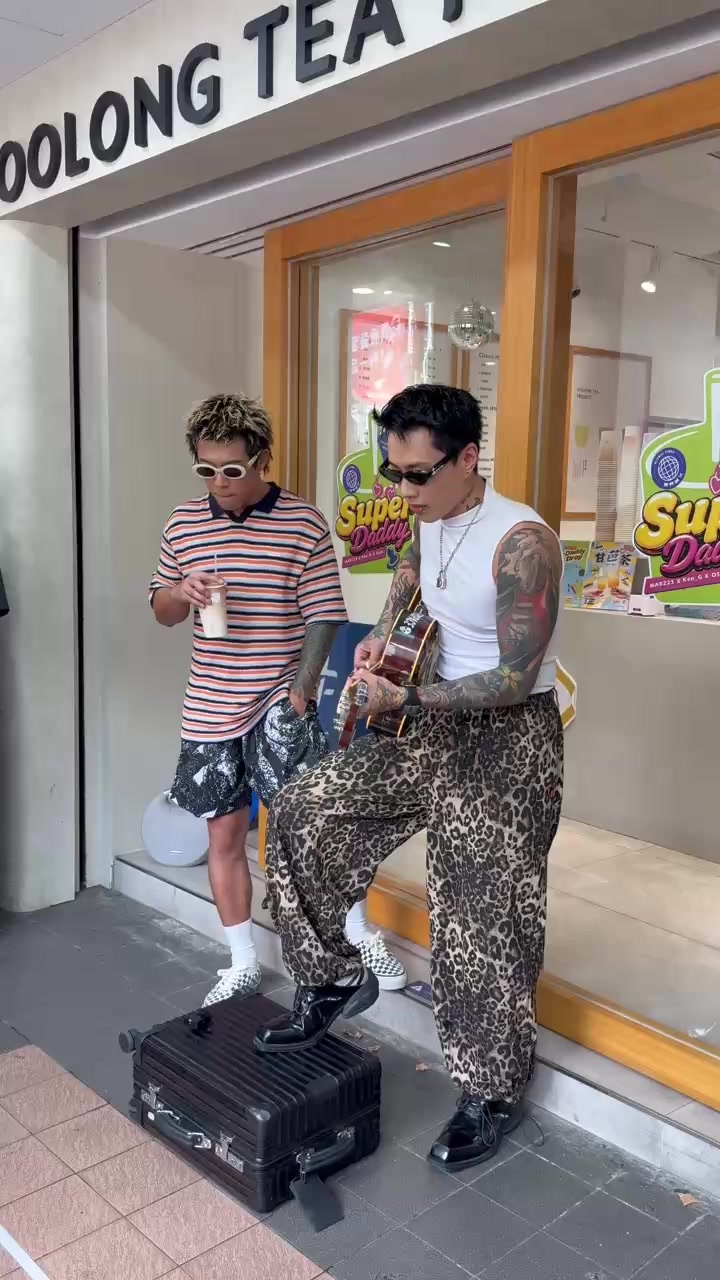 「父父得正」 玖壹壹健志、Marz23 超級奶爸無所不在 〈Super Daddy〉驚喜 不插電版本! 縮圖