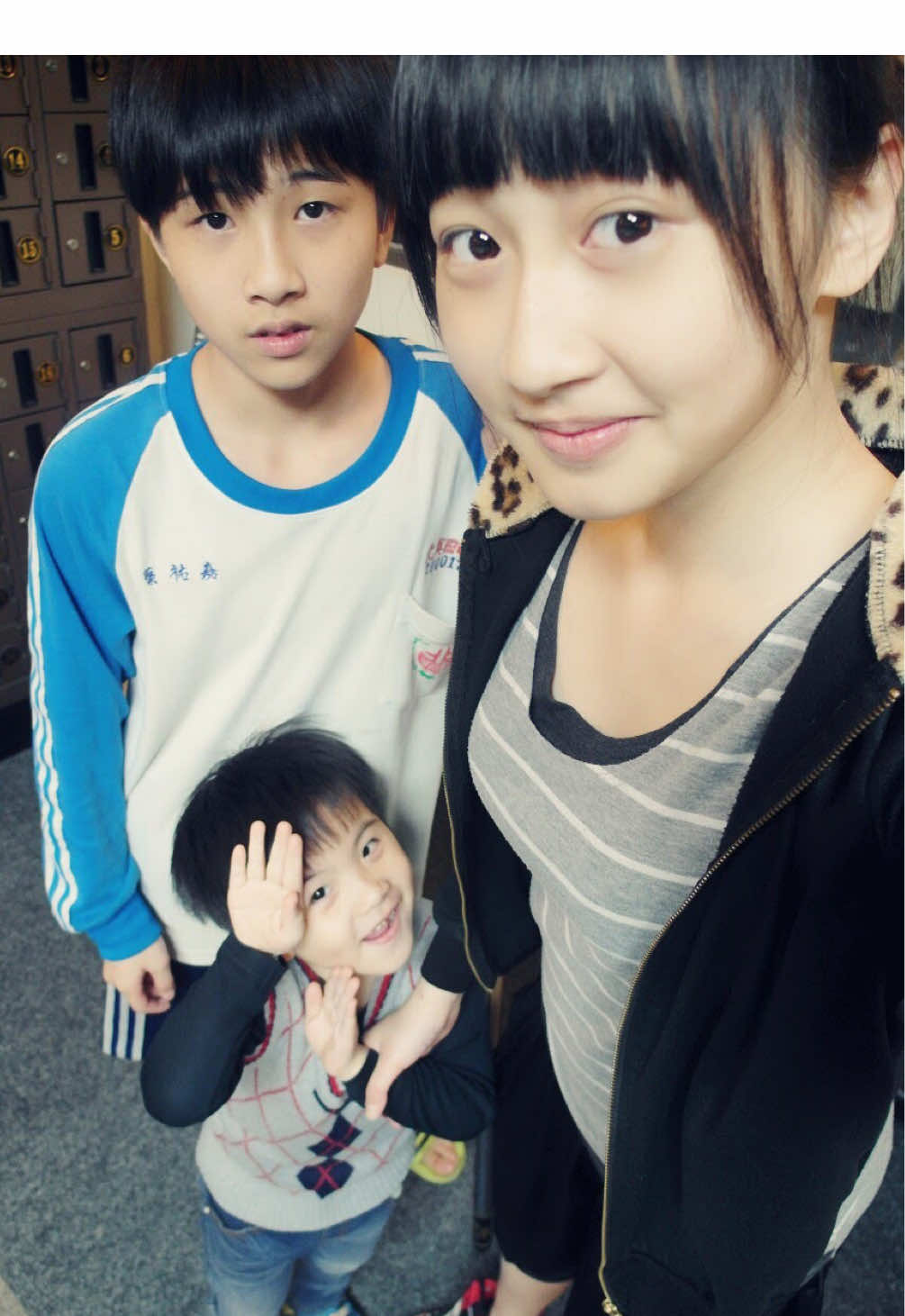 ｜不用寫作業就是爽啦！！ 家裡唯一還沒畢業的孩子🤣 My younger brother is the last one in my family who hasn’t graduated yet. 🤣 縮圖