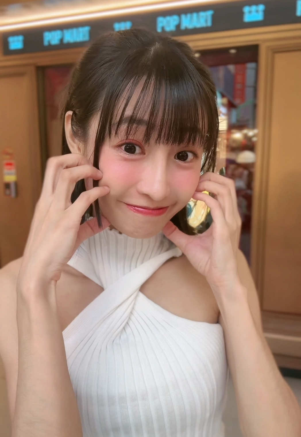 帶你去西門逛街 有人也喜歡我身上這件嗎🤔 我在蝦皮買的喔😍 #蝦皮 #跳舞 #服飾 縮圖