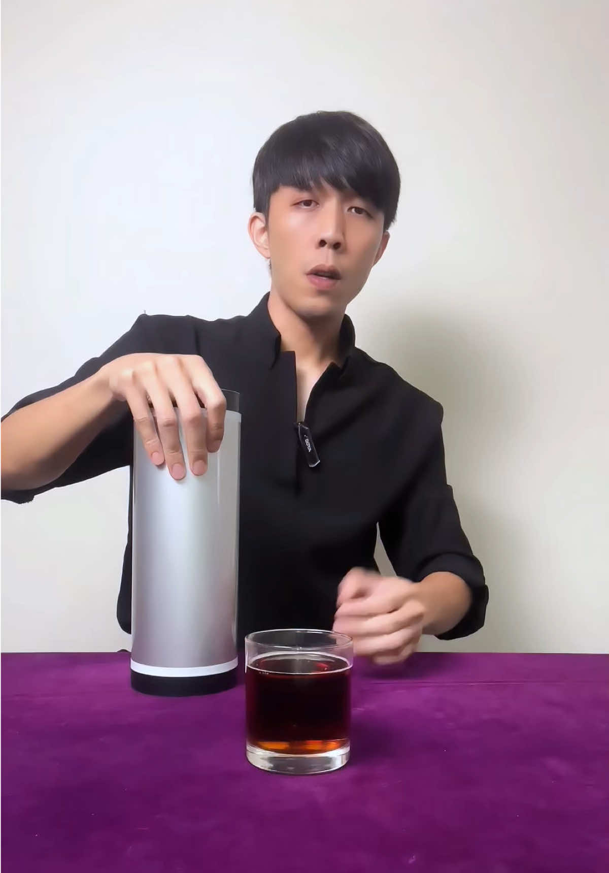 沙士變酒瓶。 #魔術 #magic 縮圖